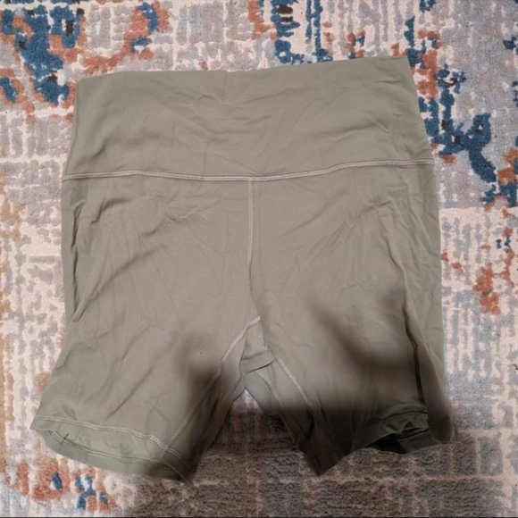 Lululemon size 12 lot - Picture 3 of 4